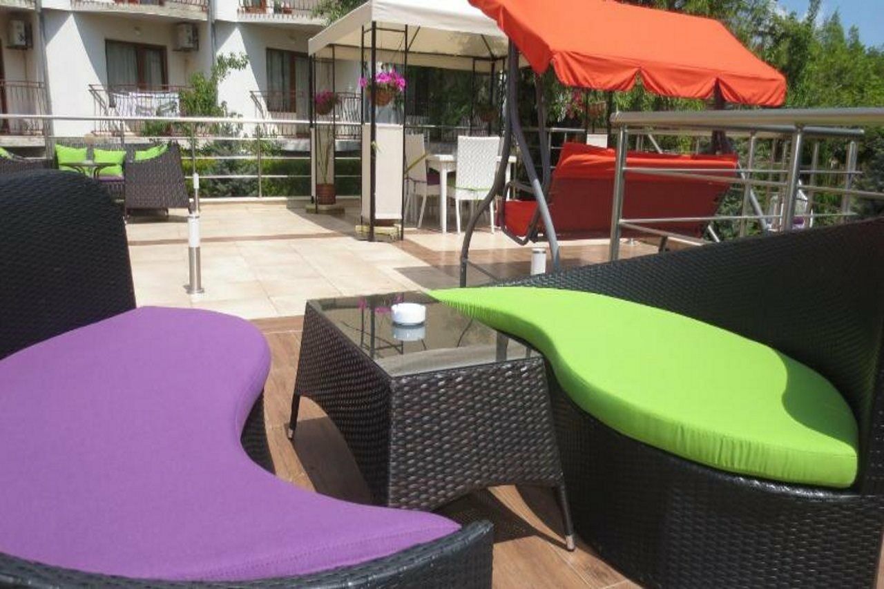 וארנה Fantasy Apartments מראה חיצוני תמונה